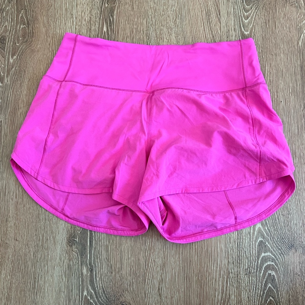 Lululemon Speed Up MR short, size 8, 4” inseam, like new quality.
